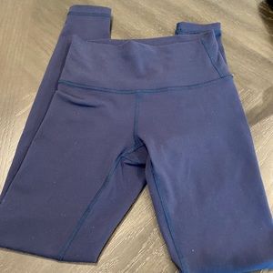 Lululemon Wunder train leggings size 4, navy blue